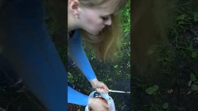 Шашлыки на природе. Отдых летом. смотреть онлайн