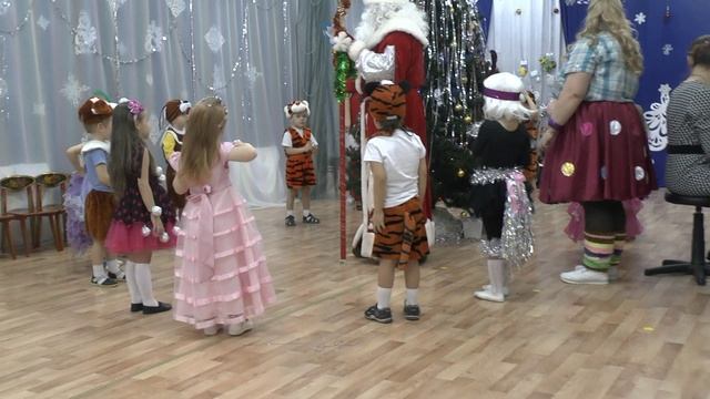 Новогодний утренник 2016 год смотреть онлайн