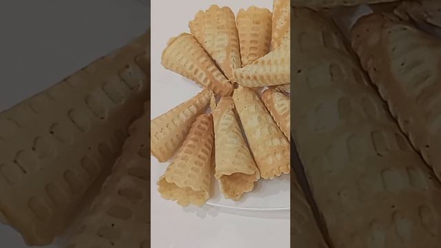 Вафельные трубочки для мороженого и сгущенки смотреть онлайн