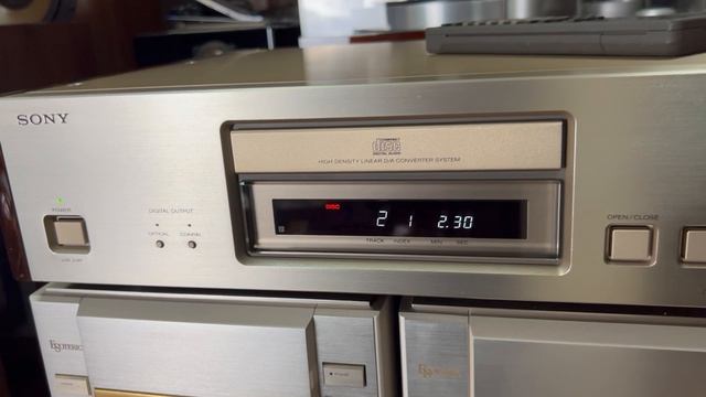 Сд проигрыватель Sony Cdp R3