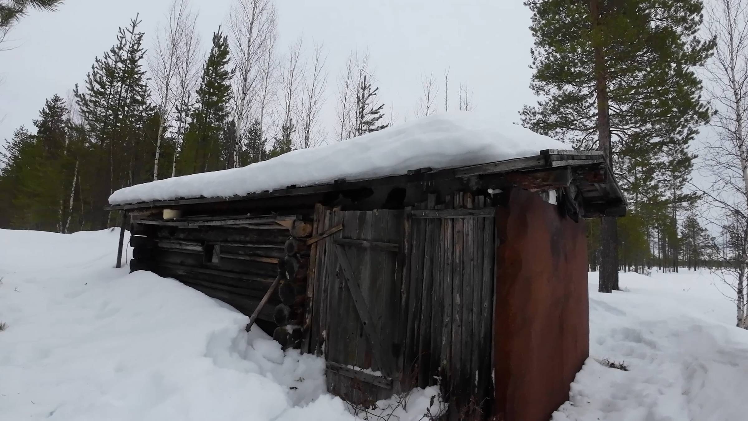 ЗАПОЛЗ В ИЗБУ И ДУХ ЗАХВАТИЛО. ОБАЛДЕЛ ОТ УВИДЕННОГО В ЗАБРОШЕННОЙ ИЗБУШКЕ. ТАЁЖНАЯ ИЗБА В ГЛУШИ смотреть онлайн