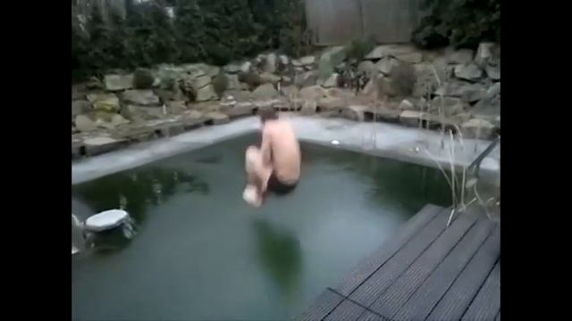Catch the Icey Dubstep Butt смотреть онлайн
