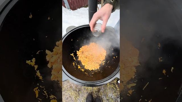 Макароны по-флотски в Чугунном Казане смотреть онлайн
