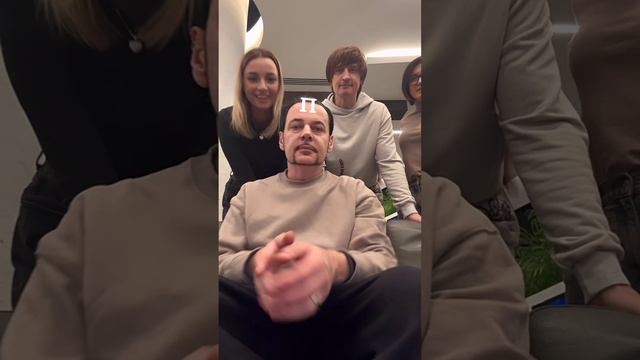 Суть игры: спеть песню на выпавшую букву) Отличная игра на #новыйгод смотреть онлайн