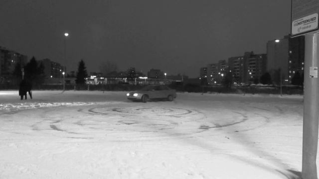 Дрифт на моей Audi quattro.давнее видео. смотреть онлайн