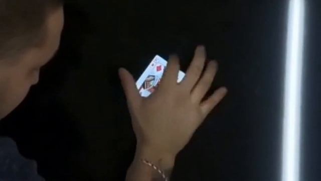 Фокус с картами и телевизором! | Magic Trick with a deck of cards and TV смотреть онлайн