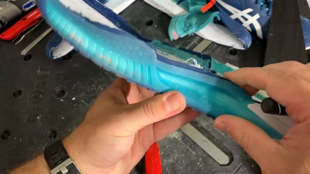 Asics Gel Resolution 8 Cut in Half and Durability Tests | Tennis Shoe Teardown смотреть онлайн