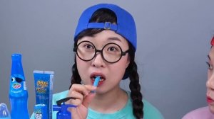 Красное желе против синего желе ДОНА DONA