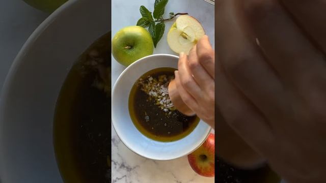 Apple Balsamic Vinaigrette смотреть онлайн