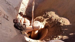 Строительство, руда забила дробилку