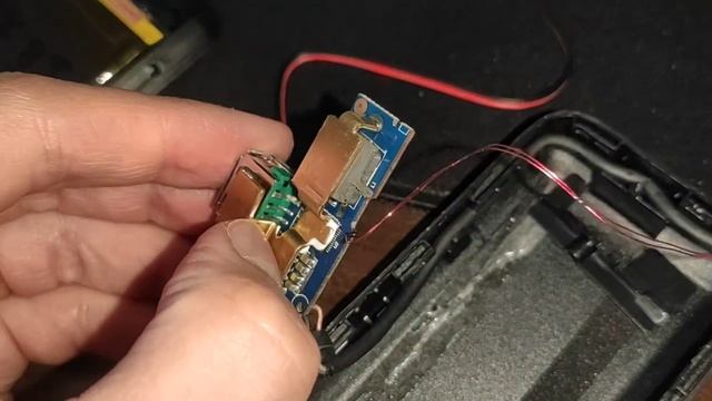 Ugreen (PB172) 10000mAh PD 20W плата. смотреть онлайн