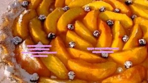 Тарт с персиками