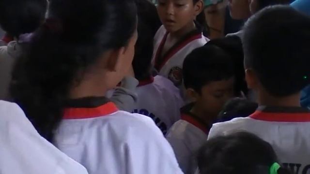PENGAMBILAN NO URUT UJIAN KENAIKAN SABUK TAEKWONDO JAGUAR CLUB смотреть онлайн