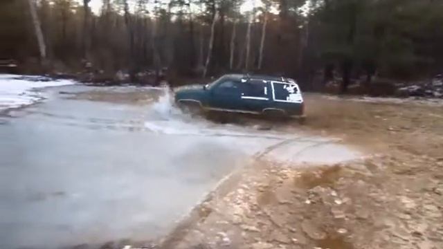90s Chevy Tahoe Muddin in Maine смотреть онлайн
