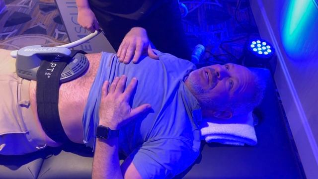 EMSCULPT NEO, does it WORK? ~ 20,000 CRUNCHES in 30 MINUTES [Part 1 of 3] смотреть онлайн