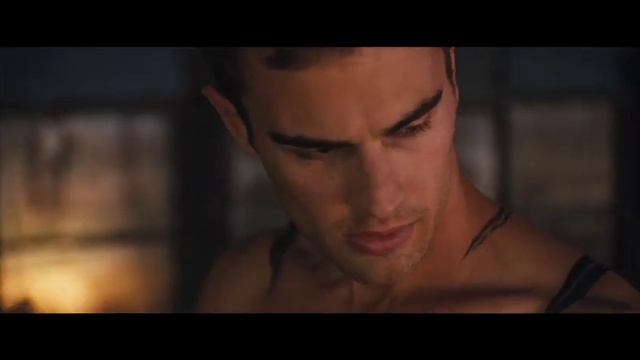 DIVERGENT: Kiss Clip