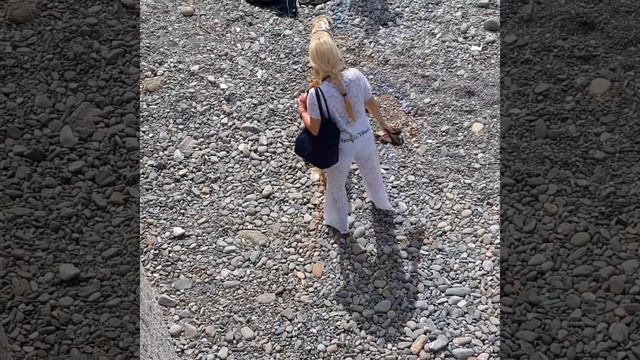 Санремо.Собачий день в воскресенье. На пляже для собак открытие сезона.Italia. смотреть онлайн