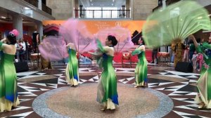 «Лотосы». Китайский танец с большими веерами. Китайское танцевальное шру