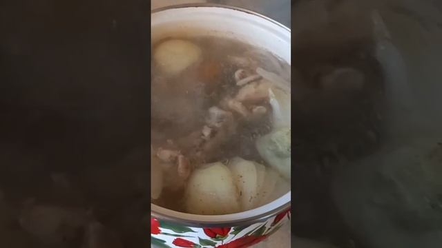 Бульон из куриных костей #еда #рецепт смотреть онлайн