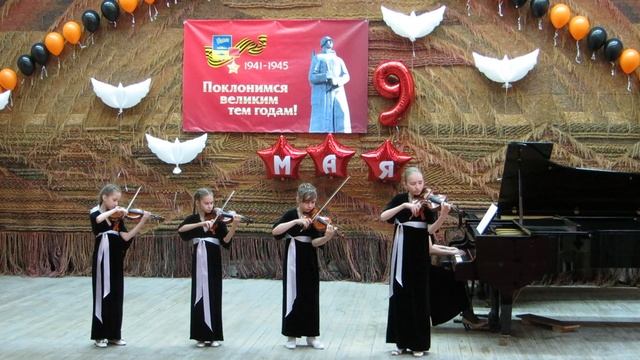 Е.Петерсбурский "Синий платочек". смотреть онлайн