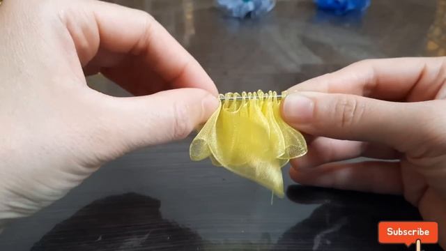 DIY Organza Flower #embrioderyhack #sewinghack #kanzashi #ribbon_flower #ribbon_art смотреть онлайн