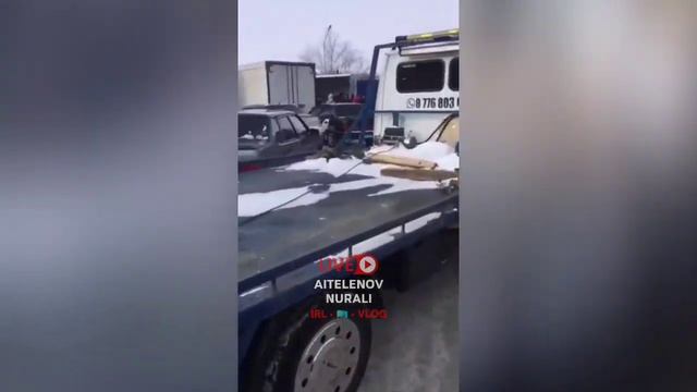 В Ақтөбе митингующие перекрыли железнодорожный переезд. Жанаозен Актау Атырау смотреть онлайн