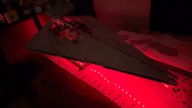 LEGO® Star Wars™ Imperial Star Destroyer 75055 смотреть онлайн