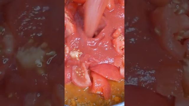 Ragu bolognese extra spicy with @bippifoods Italian style chili oil #bolognese #ragu #asmr #chi смотреть онлайн