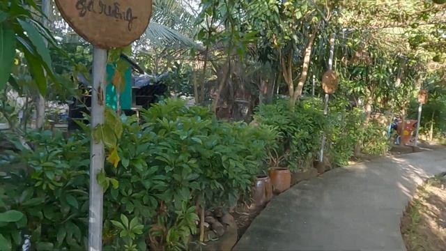 Sân Vườn Hotel Ozon 5 Căn Cà Mau смотреть онлайн