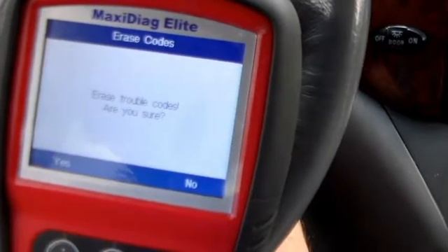 Autel MaxiDiag MD802 full system code reader demonstrated on a 2005 Toyota Sienna minivan read obd2 смотреть онлайн