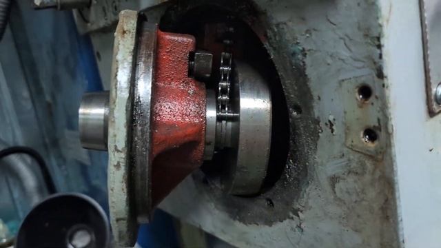 Устраняю течь. Ремонт сверлильного станка 2н135. смотреть онлайн