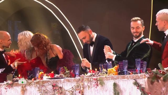 Сергей Лазарев и Филипп Киркоров - Happy New Year | Шоу "Новогодняя Маска + Аватар" смотреть онлайн