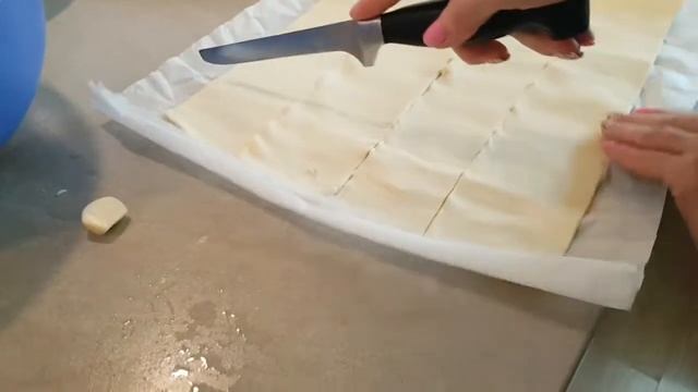 Готовим пирожки с зеленым луком и яйцами🤗🤗🤗 смотреть онлайн