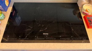 Замена стеклокерамики на индукционной варочной панели Miele
