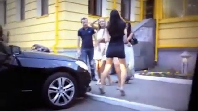 Девушки-курицы, ведутся на роскошь смотреть онлайн