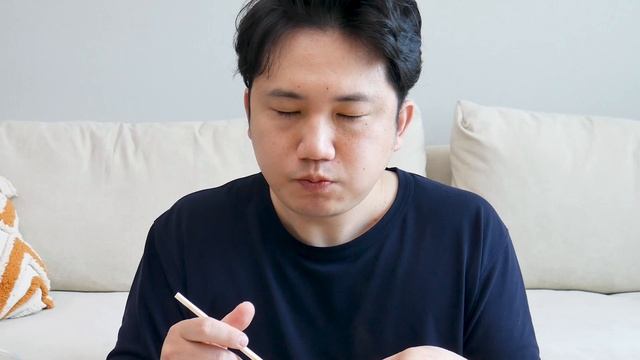 SUB) 성시경 추천 의정부 경원식당 부대찌개 먹방! (UIJEONGBU BUDAE JJIGAE - KOREAN ARMY STEW) смотреть онлайн