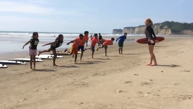 Canoas Surf and Yoga Project sponsored by Betty Surf and Yoga смотреть онлайн