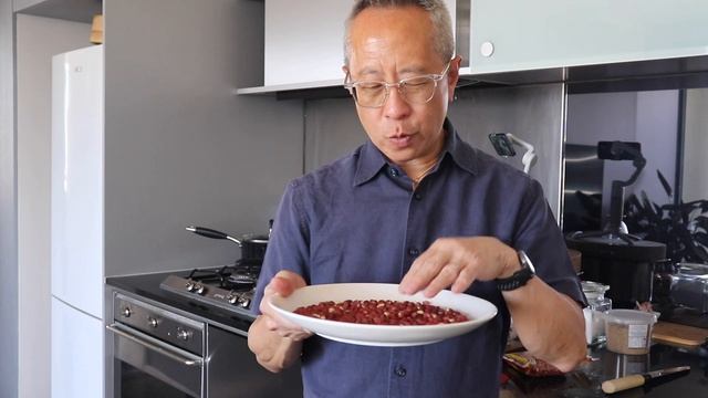 Satay peanut sauce homemade from scratch | Malaysian satay sauce | Melbourne walking tour смотреть онлайн