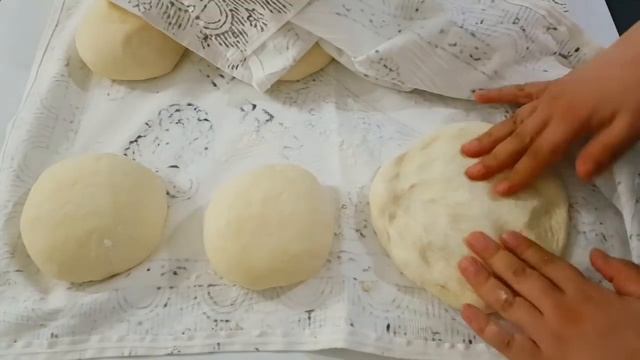 #bazlama #pratikbazlama BÖYLE YÖNTEM GÖRMEDİNİZ.❌ Pamuk Bazlama Nasıl Yapılır? смотреть онлайн