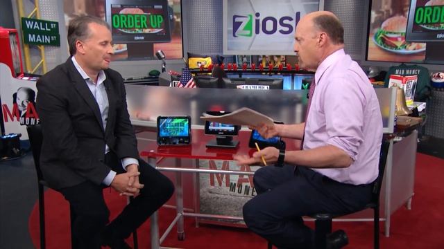Ziosk CEO: Digitizing Restaurants | Mad Money | CNBC смотреть онлайн