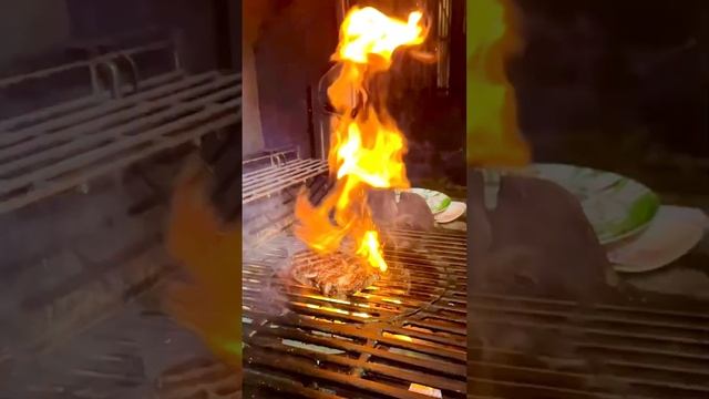 Стейк на гриле смотреть онлайн