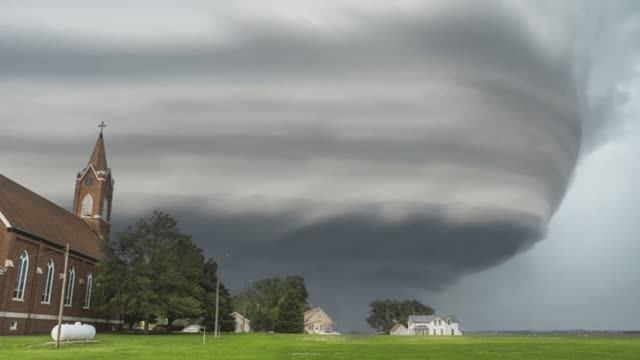 Queen - Teo Torriatte смотреть онлайн