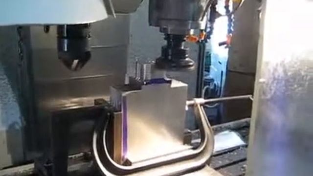 Fryer Machine. Обрабатывающий центр VB-60. Процесс работы. смотреть онлайн