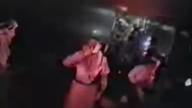B.E.A.S.T.I.E..wmv (BEASTIE BOYS) смотреть онлайн