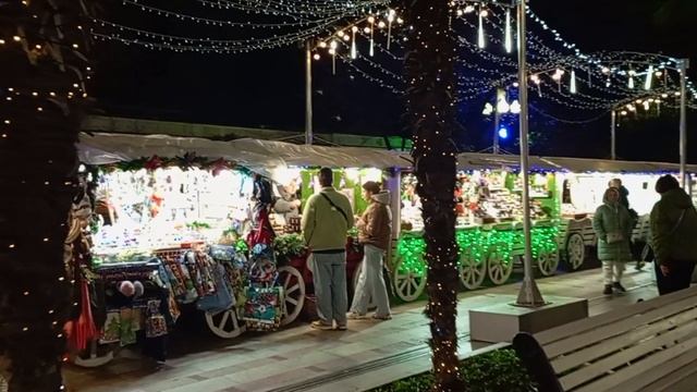 Ялта в преддверии Нового 2025 года. смотреть онлайн