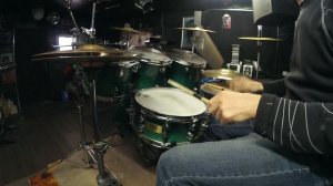 Армейский строевой барабанный бой