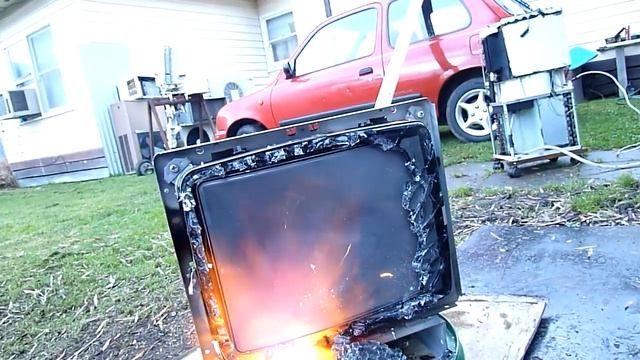 Flame Grilled Mac Monitor смотреть онлайн