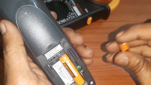 How to Replace the Battery in Your Panasonic Cordless Phone смотреть онлайн