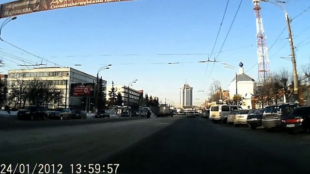 Поездки по Твери 2012 года. Площадь Гагарина с аркой. Свежеотстроенный м/р Радужный. смотреть онлайн