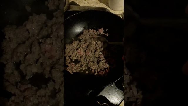 Макароны по-флотски ну или по-домашнему😊. Pasta in flodsky, well, or at home.. смотреть онлайн